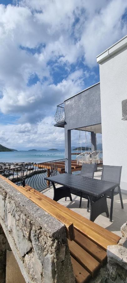 Private Villa By The Sea Žuljana Екстериор снимка